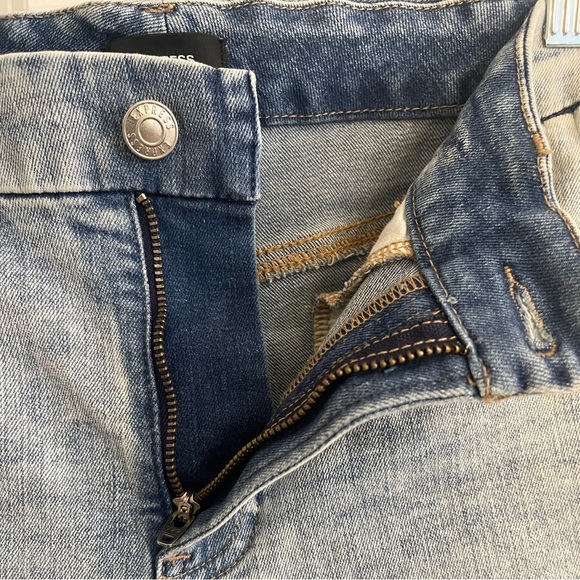 Express High Rise Skinny Jeans
High rise 
Flexx Hyper - Picture 5 of 14